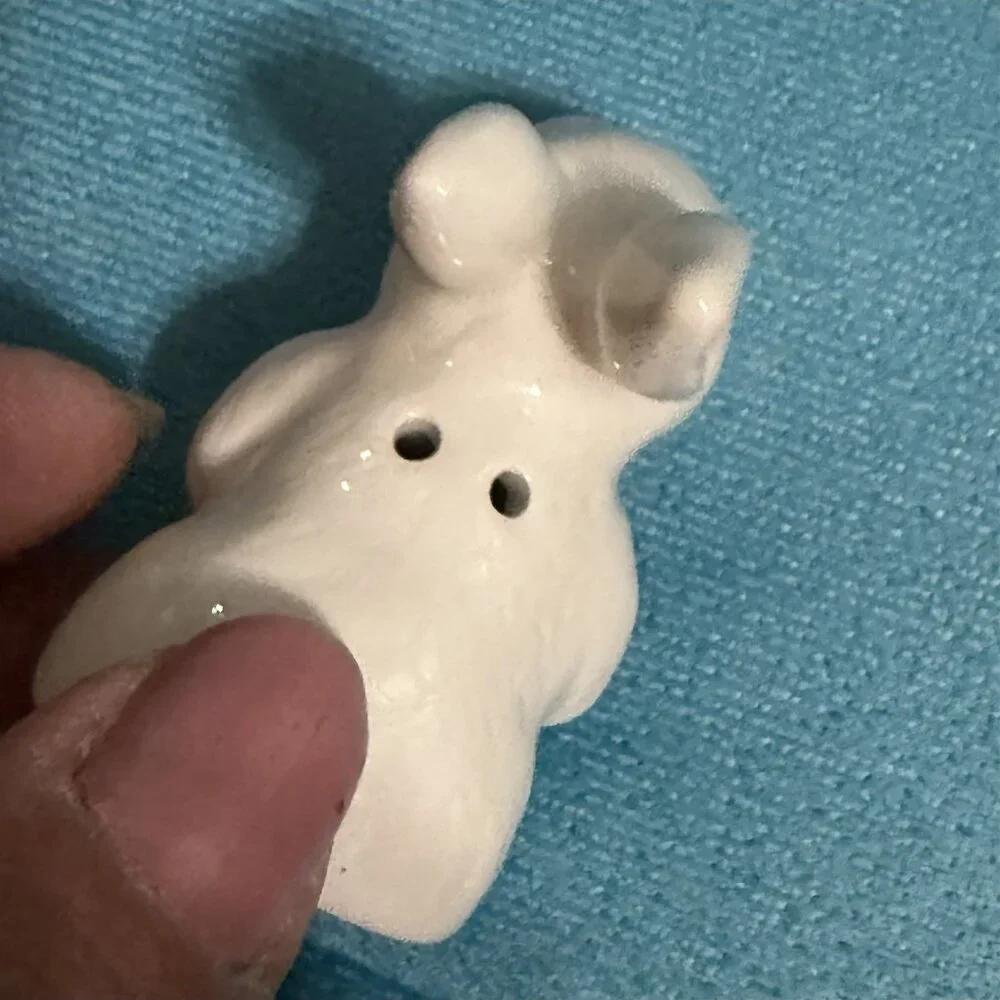 Cracker Barrel Salt And Pepper Shakers, Bunnies, Rabbits, In Carrot Car